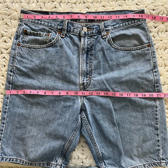 LEVI'S Classic Blue Denim 505 High Waisted Bermuda Jean Shorts - Picture 8 of 10